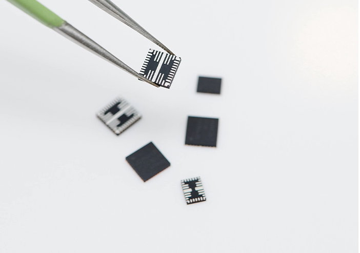 三星推出用于第五代双倍数据速率同步动态随机存储器 (DDR5) 模块的新款能源管理解决方案